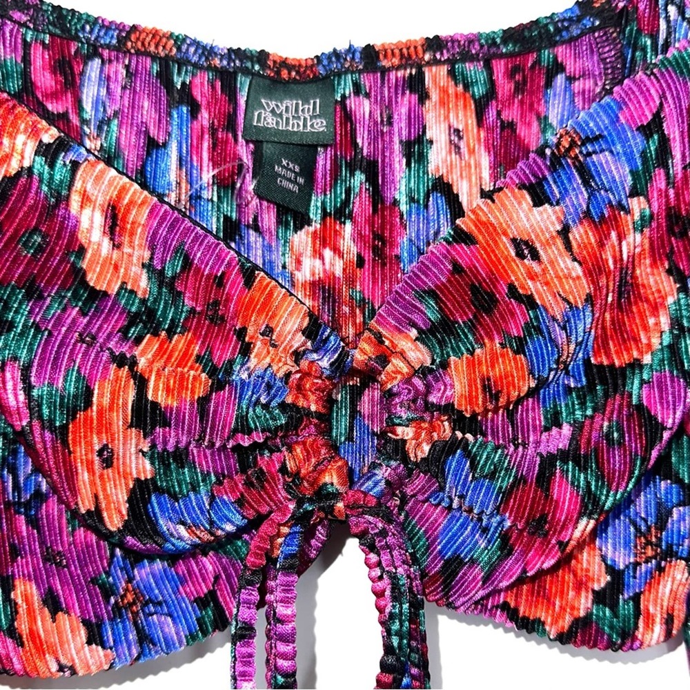 SOLD 💕Wild Fable Floral Bell Sleeve Tie Front Crop Top - Picture 6 of 12